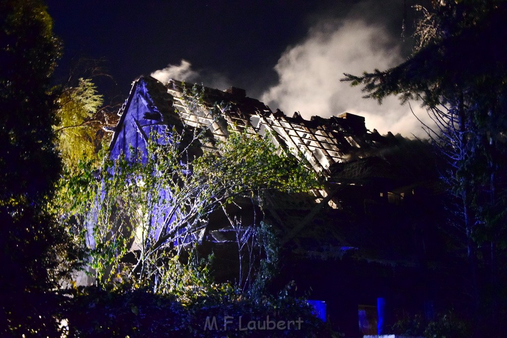 Grossfeuer Einfamilienhaus Siegburg Muehlengrabenstr P0558.JPG - Miklos Laubert